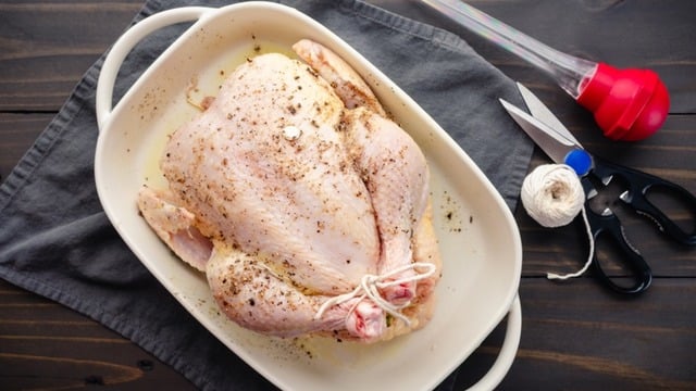 Roaster Tavuk Nedir? Nasıl Pişirilir? Normal Tavuktan Farkı Ne?