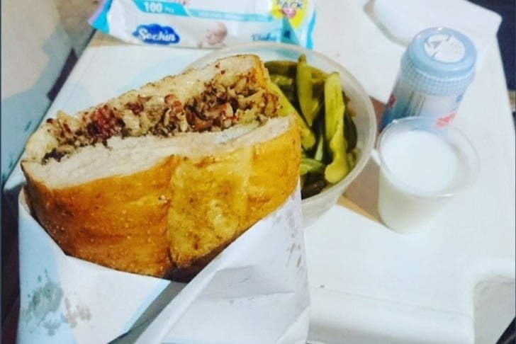 Bizim Kokoreç Midye