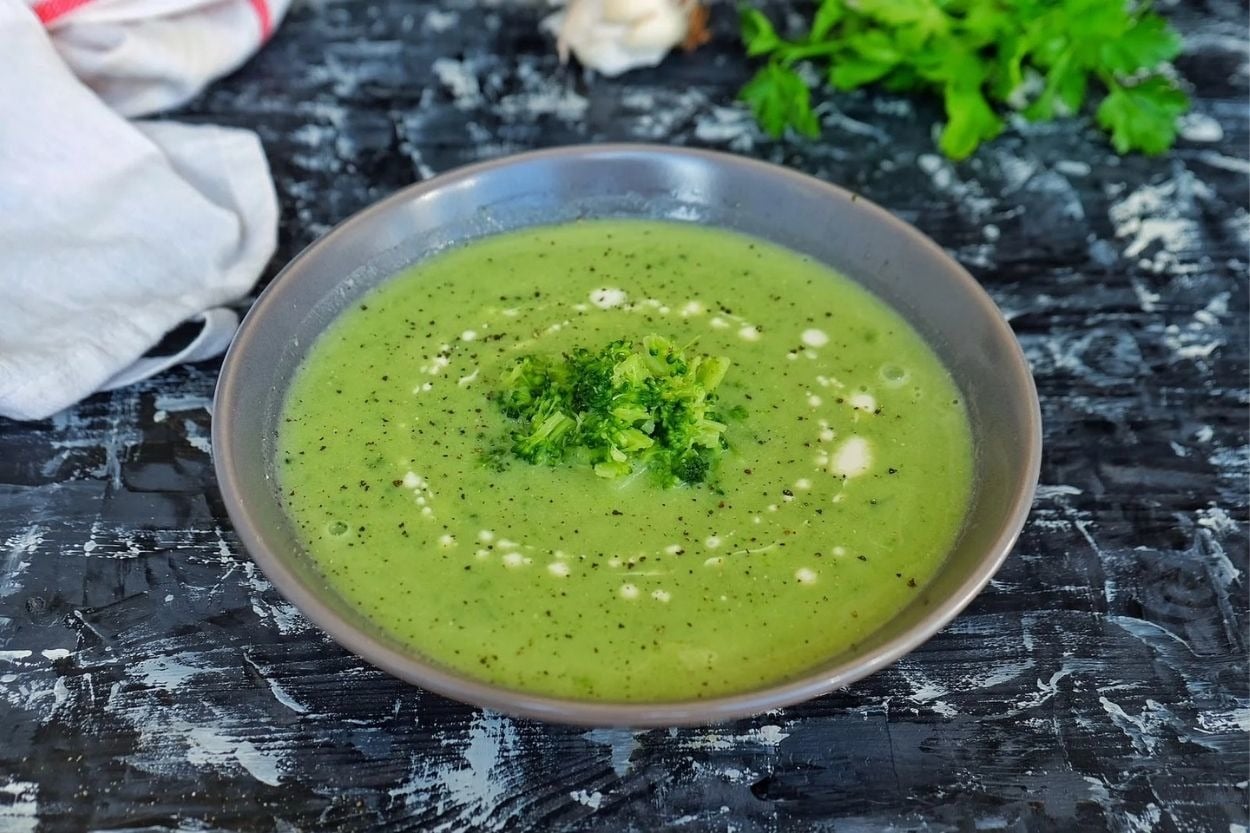 Brokoli Sevmeyenlere: Nefis Kremalı Brokoli Çorbası