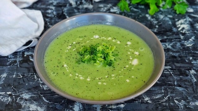 Brokoli Sevdirir: Nefis Kremalı Brokoli Çorbası