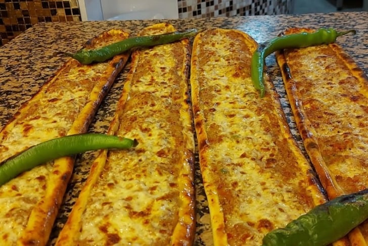 Gül Pide