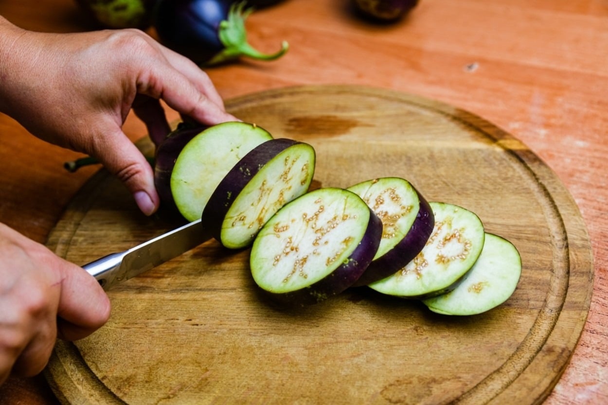 Çiğ Yenmemesi Gereken Sebzeler Nelerdir? Neden Pişirmeden Tüketilmemeli?