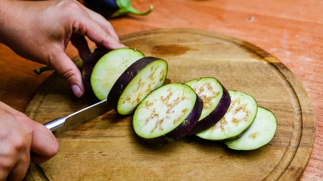 Çiğ Yenmemesi Gereken Sebzeler Nelerdir? Neden Pişirmeden Tüketilmemeli?