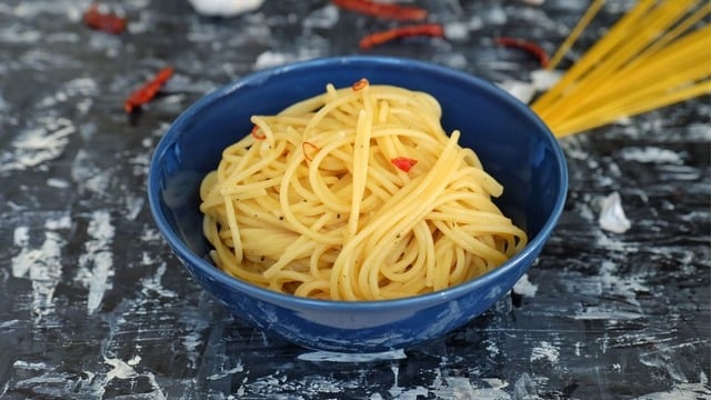 İtalyan Mutfağından: Acılı Sarımsaklı Spaghetti