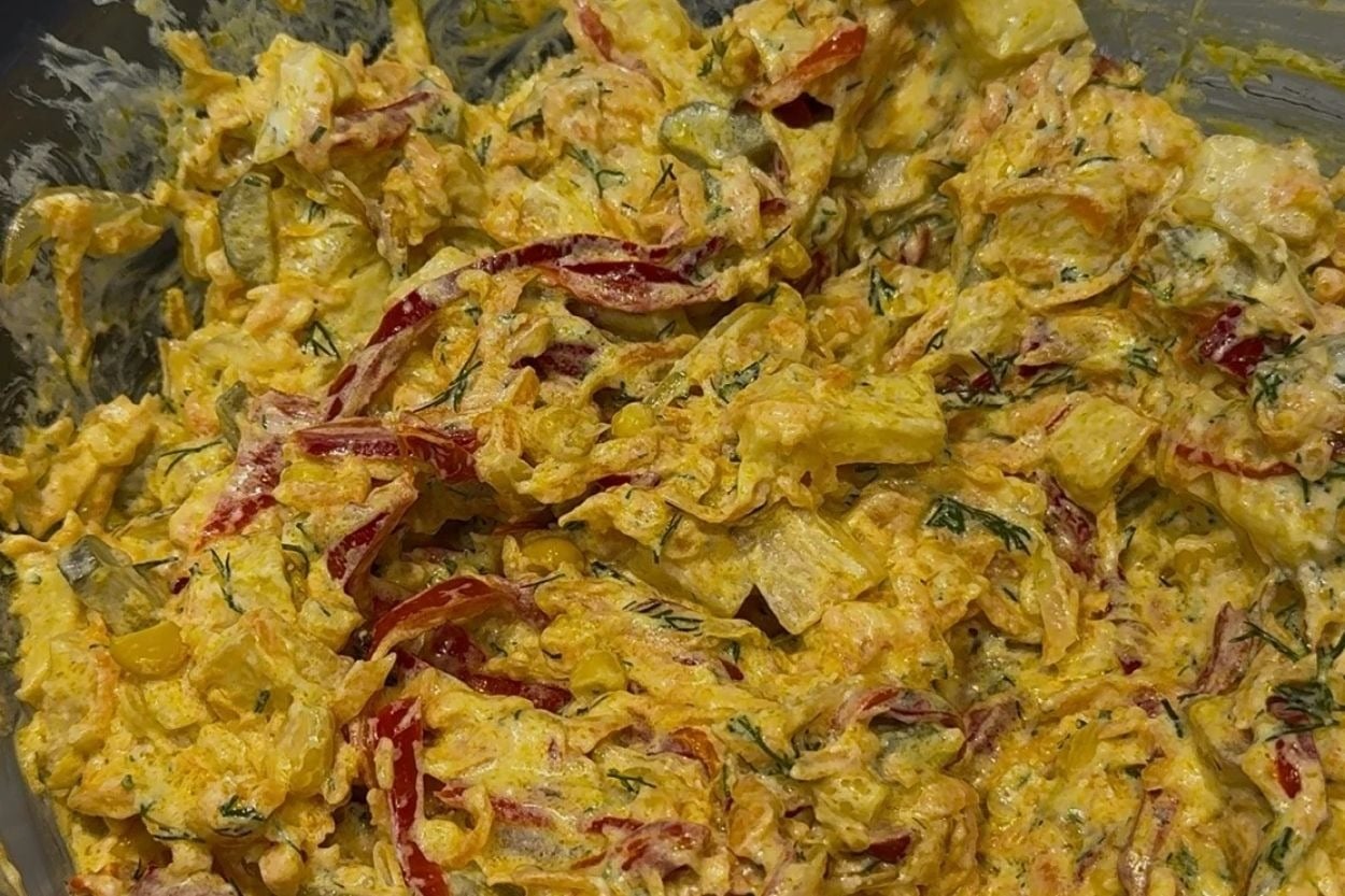 Kaşık Kaşık Yediren: Bol Soslu Patates Salatası