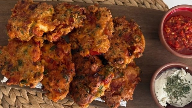 Sofraya Yaz Ferahlığı: Fesleğenli Domates Mücveri