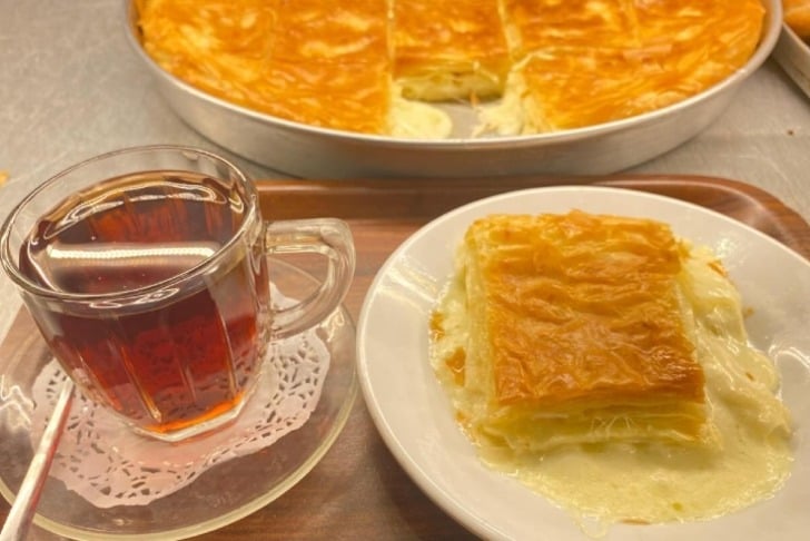Cemil Usta Börekçi