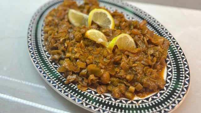 Rüveyda'nın Tarifi: Pırasa Kavurma
