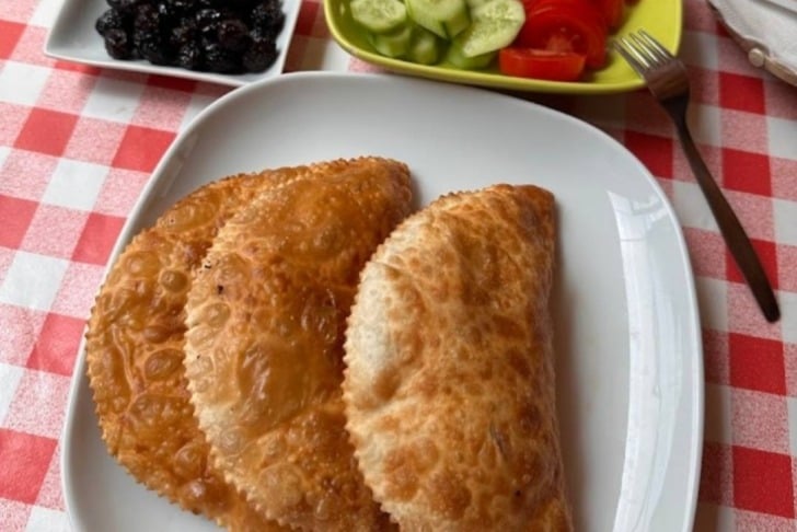 Saklı Bahçe Kırım Çibörek
