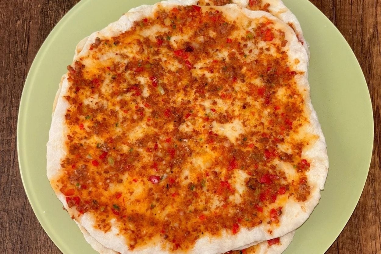 İncecik Hamuruyla: Evde Çıtır Lahmacun