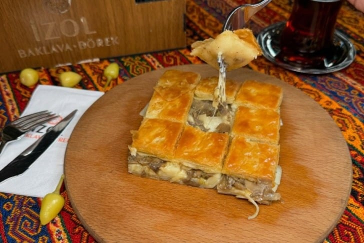 İzol Baklava Börek