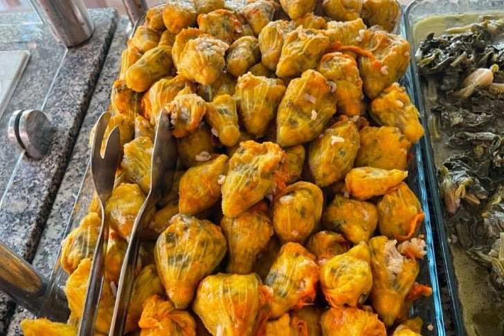 Cunda Adamis Zeytinyağlı Ev Yemekleri