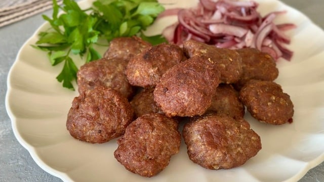 Hatice'nin Tarifi: Kabartma Tozlu Köfte
