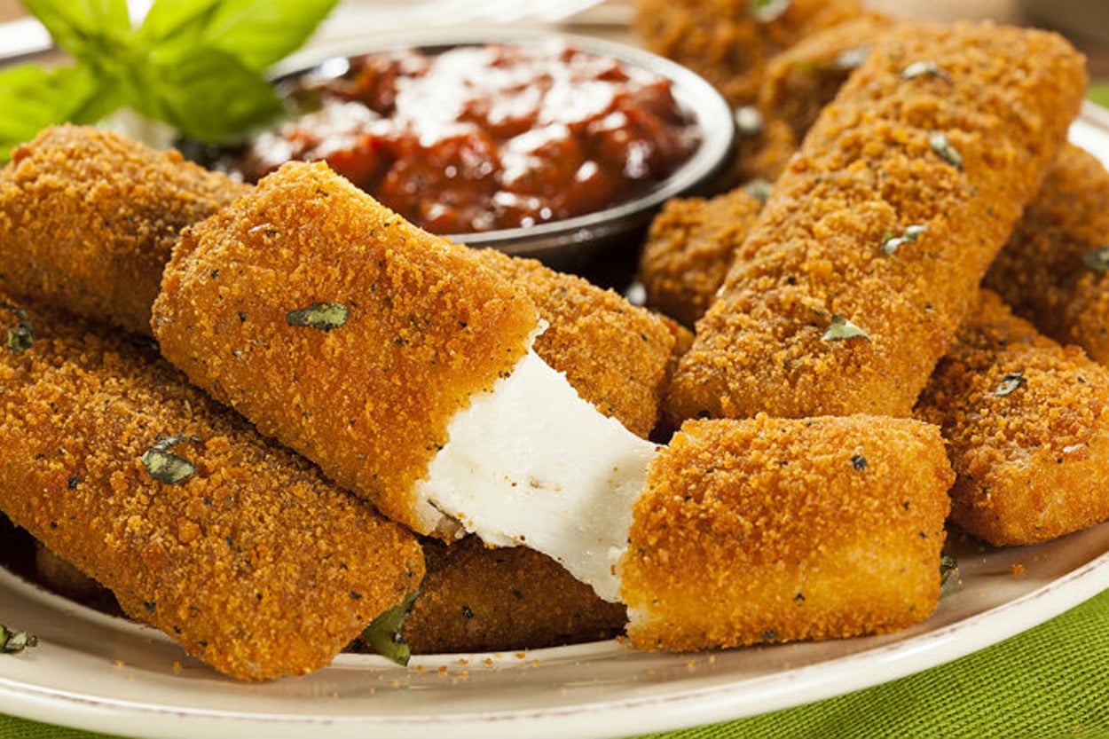 Tek Isırıkta: Mozzarella Sticks
