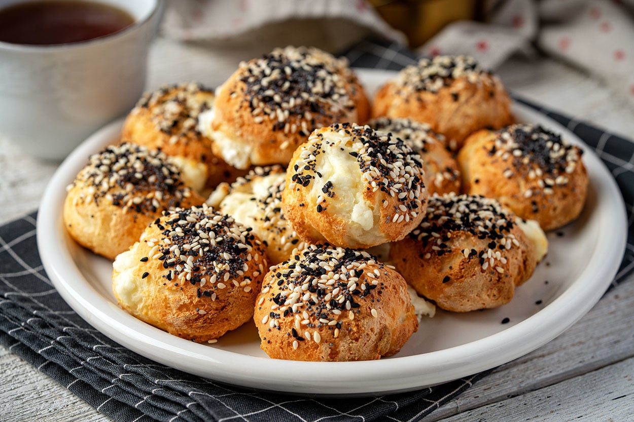 Çay Saatlerine: Peynir Dolgulu Glutensiz Poğaça