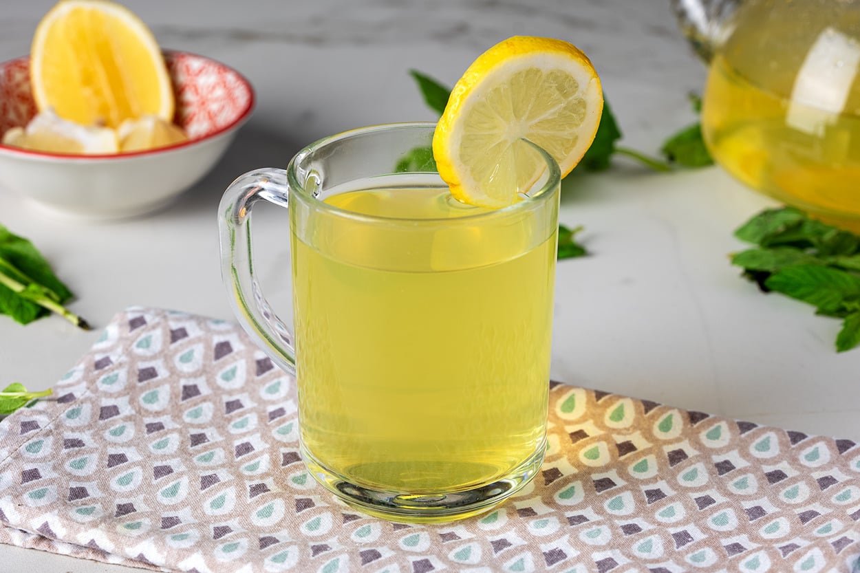 Klasikleşmiş Bir Şifa İkilisi: Nane Limonun Faydaları
