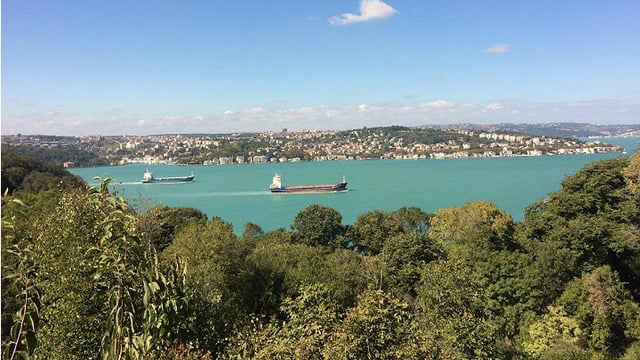 Hidiv Kasrı'ndan Ses Veriyoruz: "Biri Balla Pişirilmiş Kuzu Eti mi Dedi?"