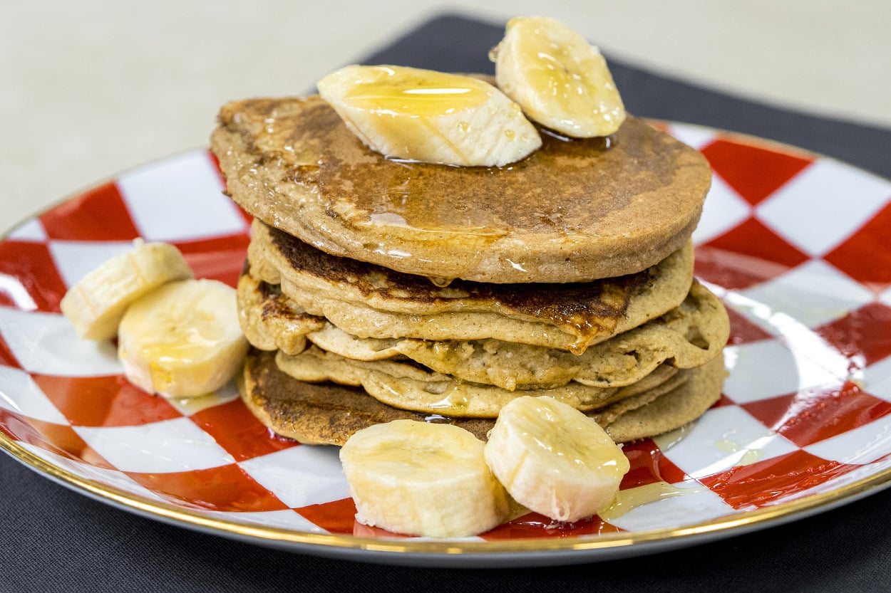 Yulafla Başka Oluyor: Şekersiz Muzlu Pancake
