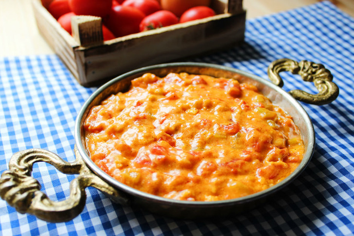 Çakallı Menemen Tarifi 