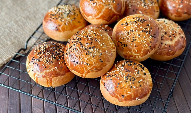 Mis Kokar: Mahlepli Poğaça