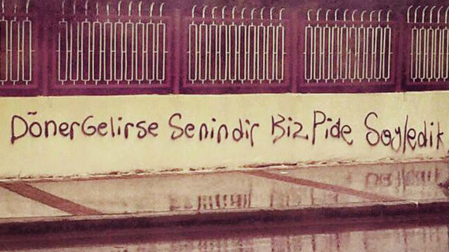 Yemek Sevgisinin Kalplerden Çıkıp Sokaklara Taştığı 22 Duvar Yazısı