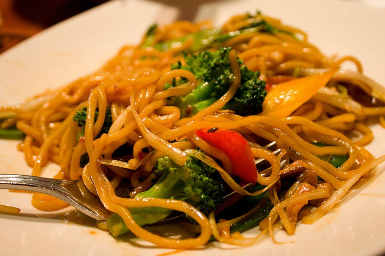 Çin İşi: Sebzeli Lo Mein