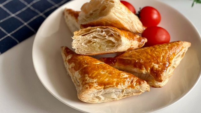 Çıtır Çıtır: Patatesli Milföy Böreği