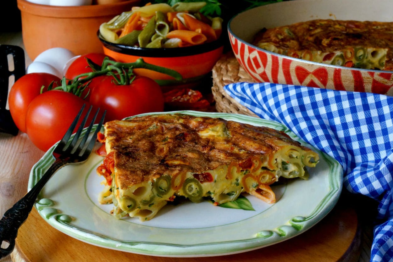 Sizi Kahvaltıya Ne Hazırlasam Derdinden Kurtaracak 9 Değişik Omlet Tarifi