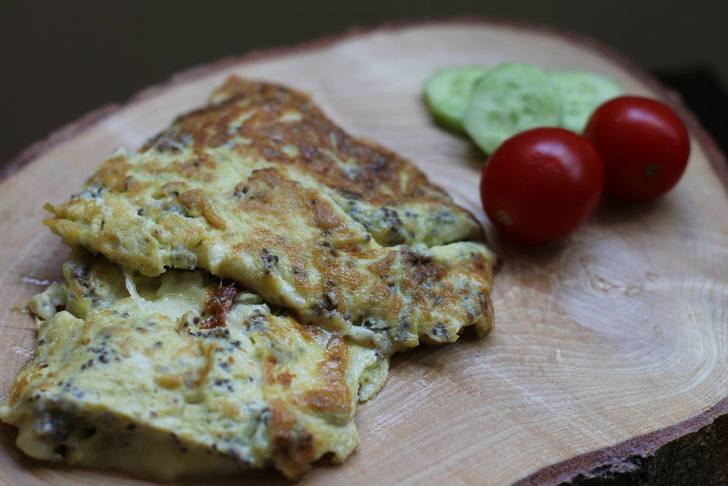 Chia Tohumlu Peynirli Omlet Tarifi