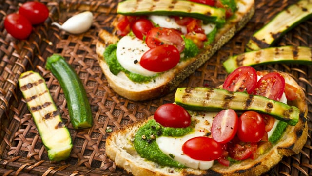 Göz Doyuran Atıştırmalık: Kabak Crostini