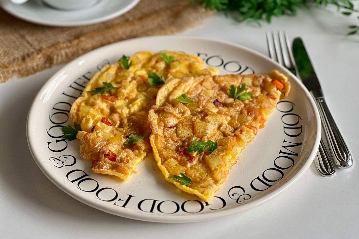 Renkli ve Doyurucu: Patatesli ve Havuçlu Omlet