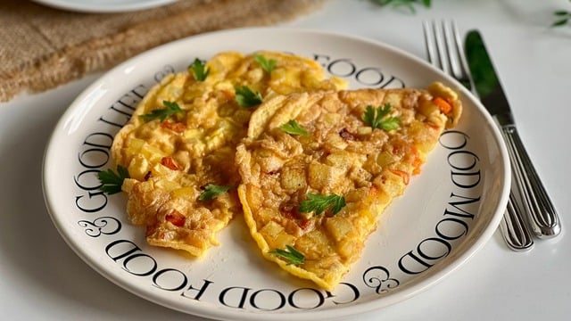 Renkli ve Doyurucu: Patatesli ve Havuçlu Omlet