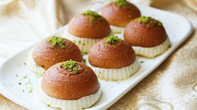 Hafif Şerbetli Tatlı: Muhallebili Şekerpare