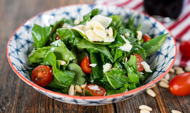 Baharatlarıyla Güzel: Roka Salatası