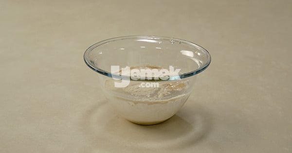 peynirli-pizza-asama-1