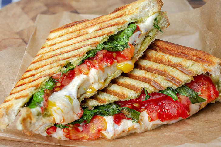 Bol Peynirli Tost Tarifi