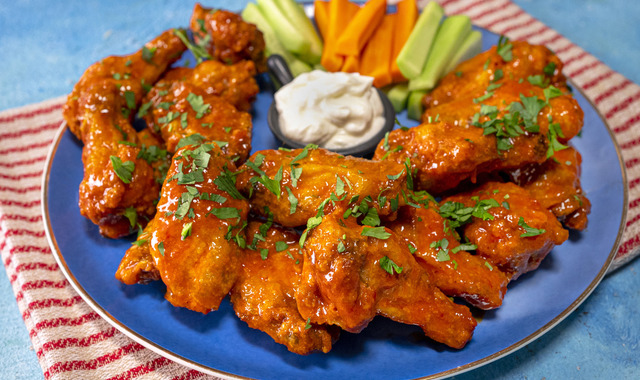 Sırrı Sosunda: Buffalo Soslu Kanat (Buffalo Wings)