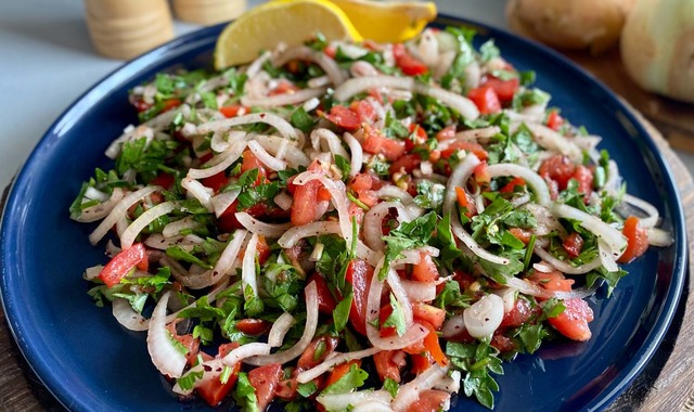 Kebabın Yancısı: Zerzevat Salatası