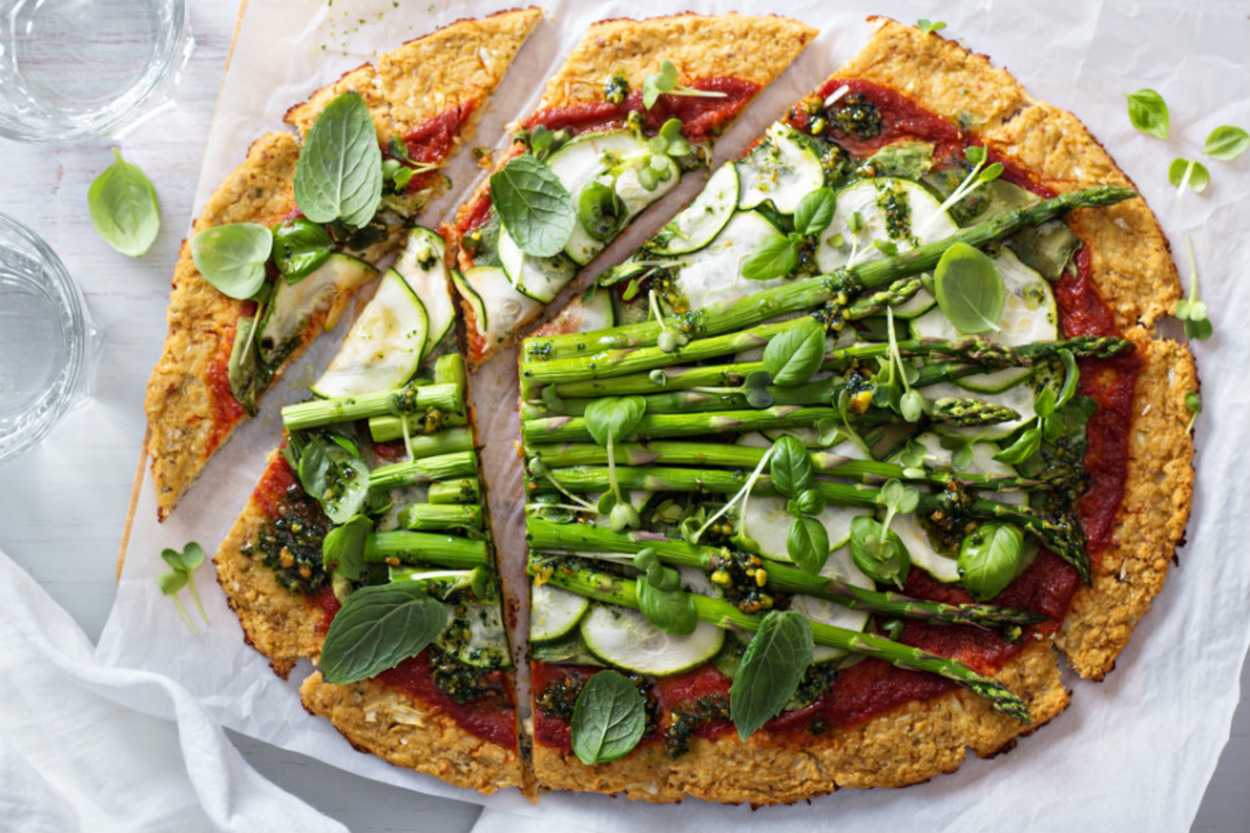 O Bir Glutensiz: Kuşkonmazlı Karnabahar Pizza