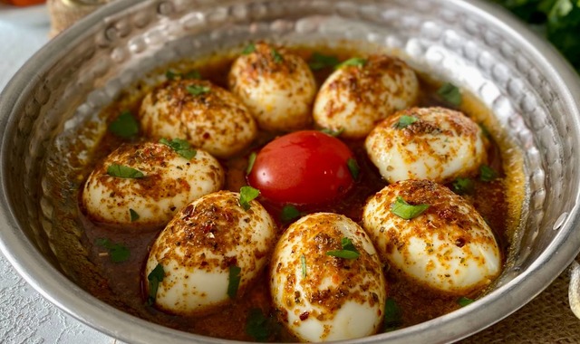 Kahvaltı Keyfi: Tereyağlı Yumurta Kapama