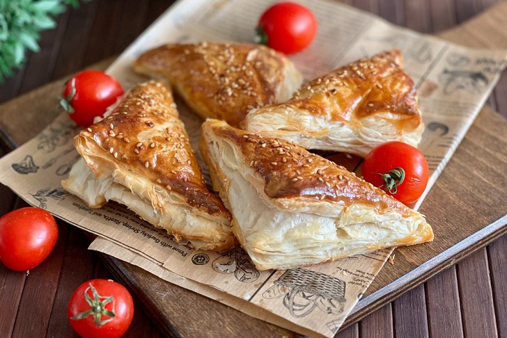 Peynirli Milföy Böreği Tarifi