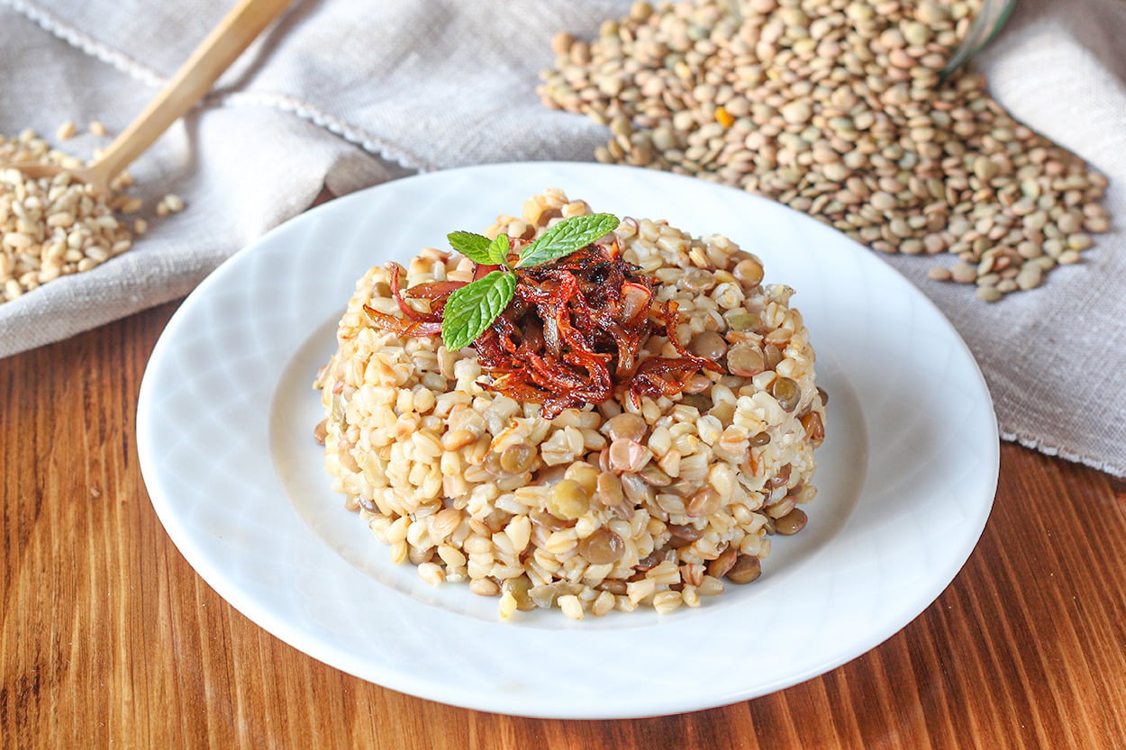 Tabak Tabak Yenir: Mercimekli Bulgur Pilavı