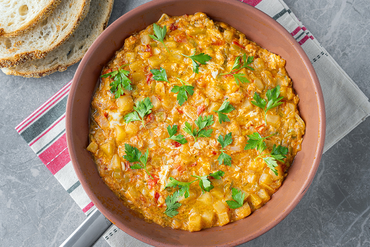 Çok Daha Doyurucu: Patatesli Menemen