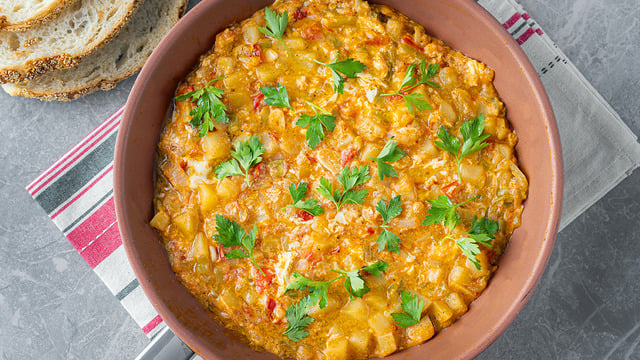 Çok Daha Doyurucu: Patatesli Menemen