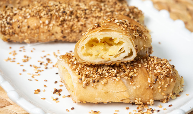 Çıtırlıkta Bir Numara: Patatesli Simit Böreği