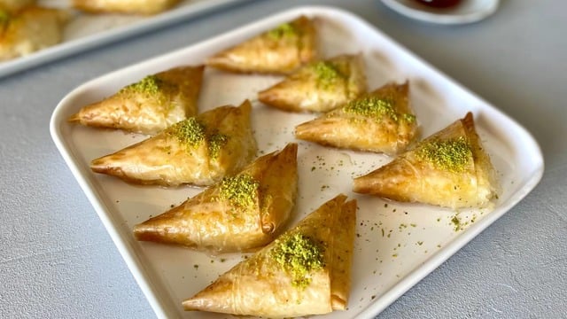 Şöbiyeti Aratmaz: Muska Tatlısı