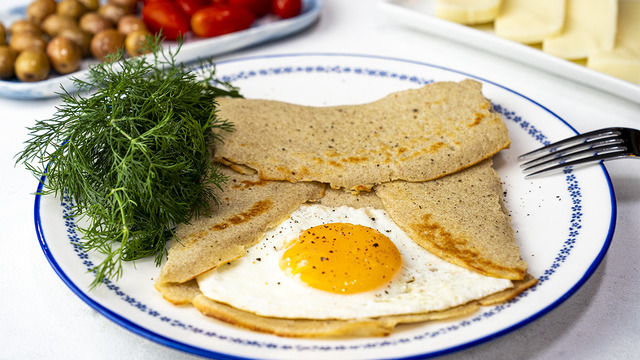 Glutensiz: Karabuğday Unlu Krep