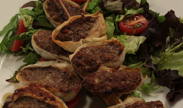 Sıra Sıra Dizersin: Yufkalı Köfte [İZLE]