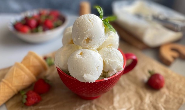 Kaymak Tadında: Salepsiz Dondurma