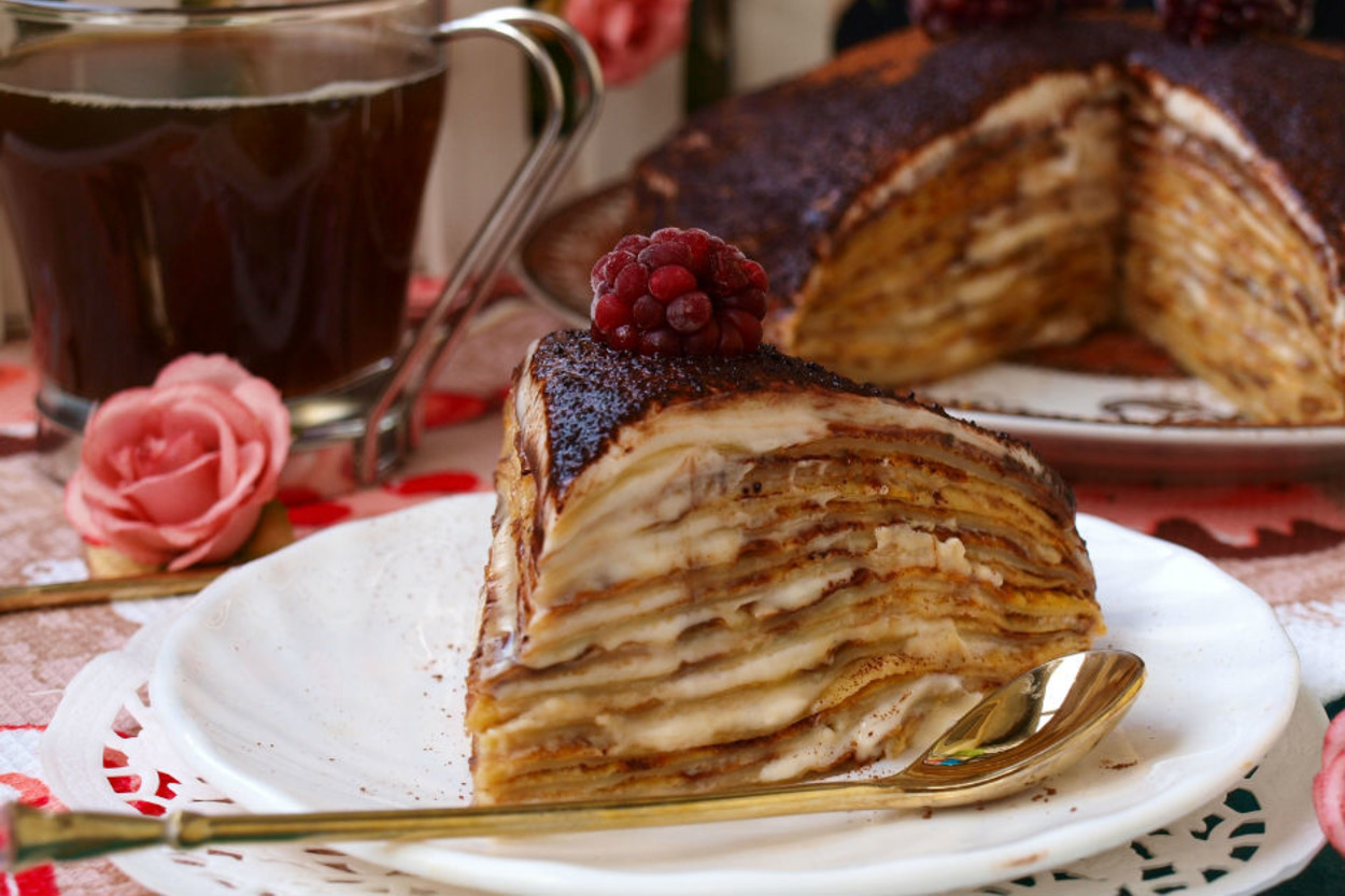 Tiramisu Tadında: Fırınsız Krep Pasta